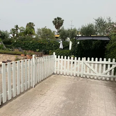 Giorgia Дом отдыха Чефалу